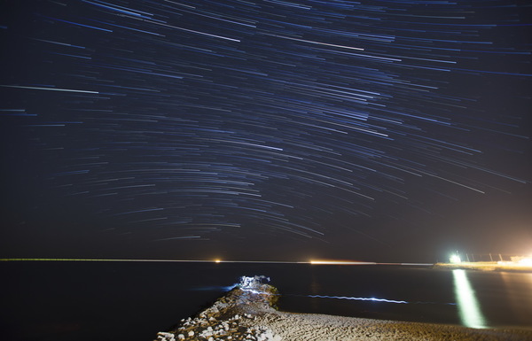 Night beach in Myskhako, Novorossiysk - My, Myskhako, Novorossiysk, Star Tracks, Russia, Краснодарский Край, Sea, Long exposure, The photo