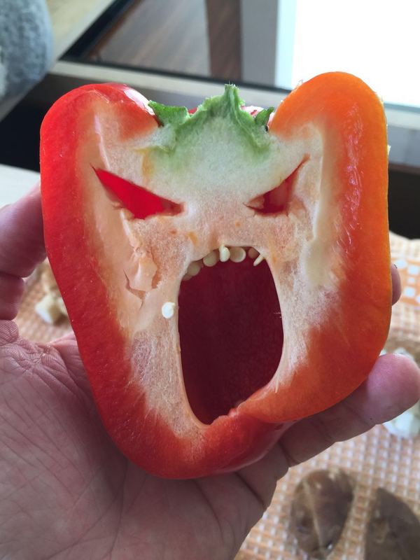 It seems to me that this pepper is dissatisfied with something - My, Pepper, Bell pepper, Vegetables