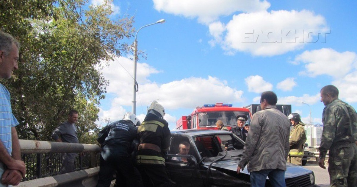 Последние новости про воронеж. ДТП У парка Динамо Воронеж. Авария в Воронеже сегодня.