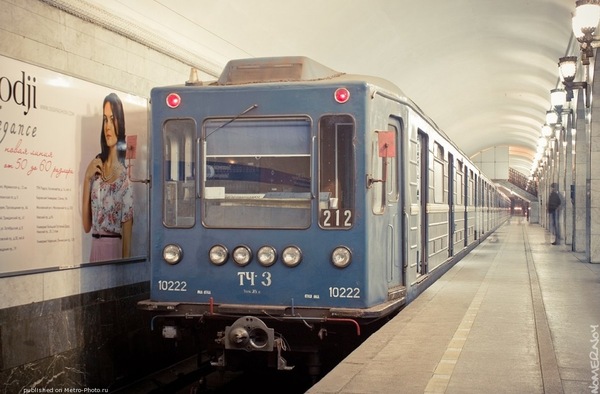 The strangest composition of the St. Petersburg metro. - Metro, Railway carriage, Saint Petersburg, Boeing, Boeing