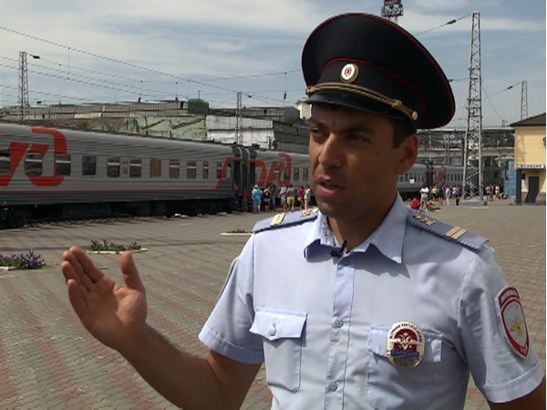 In Rostov, a transport police officer saved the life of a 2-year-old child - news, Rostov-on-Don, Heroes, The rescue, Children, Interesting