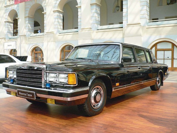 ЗИЛ-4105 («Бронекапсула»)