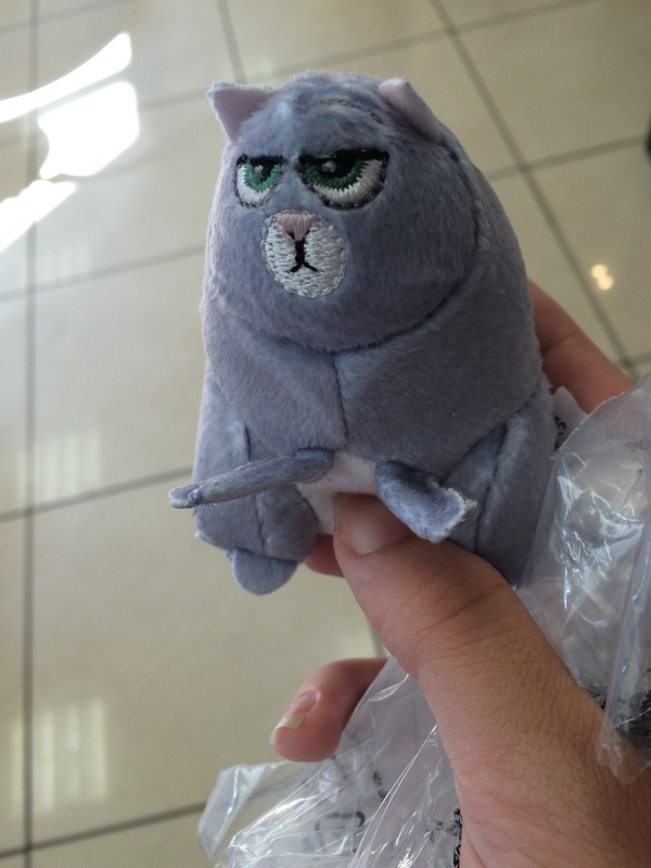 Why did the manufacturers make fun of this toy so much? (the rest of the toys in the series are more capable) - The Secret Life of Pets, cat, Soft toy, McDonald's