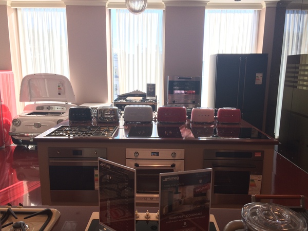 Мое рабочее место, раз уж такая пьянка пошла)