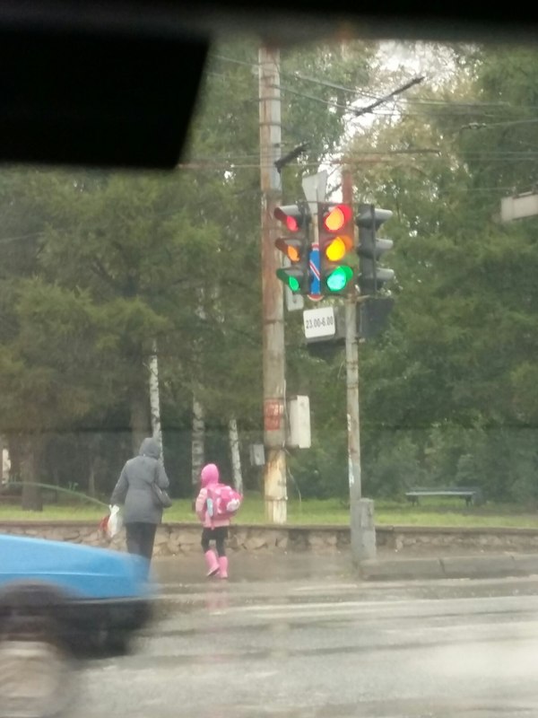 Cheerful traffic light - Traffic lights, Photo, Not mine