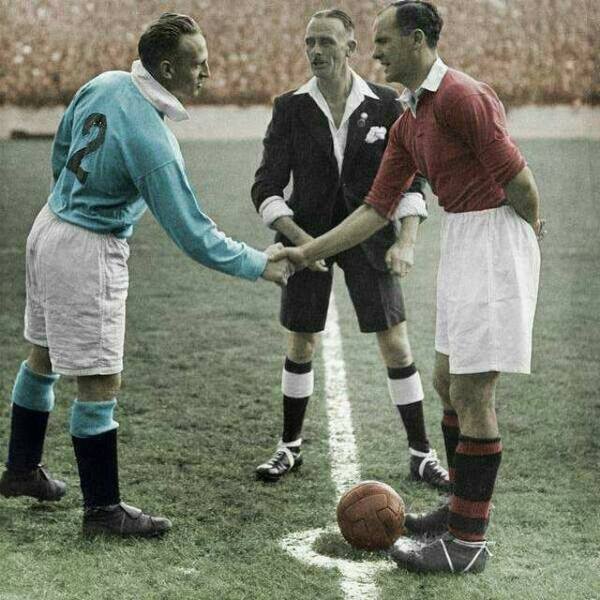 Football match 70 years ago - Football, , Manchester United, Manchester city, Story, Old photo, Style, English Premier League