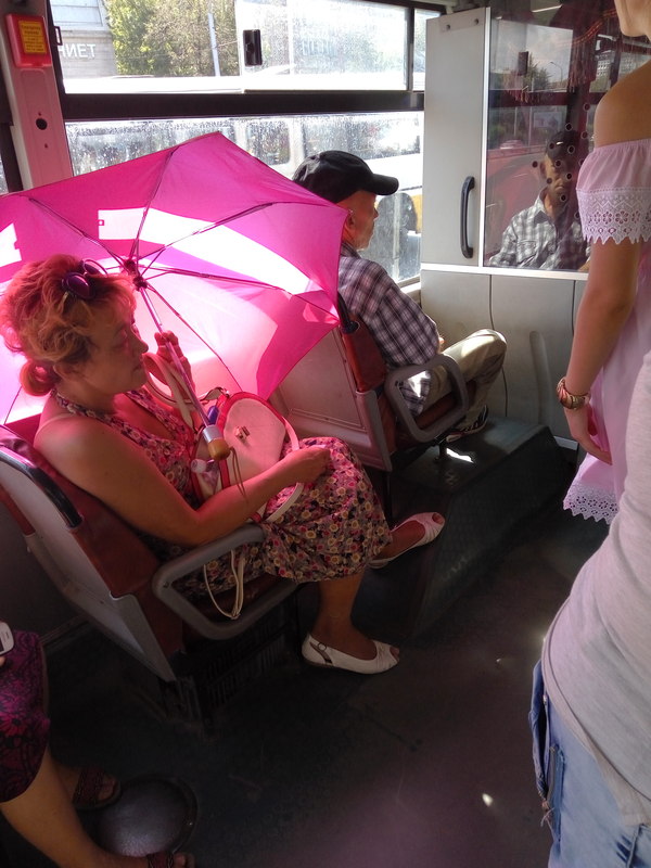 You can't forbid living beautifully)) - Umbrella, My, Fashion, Public transport