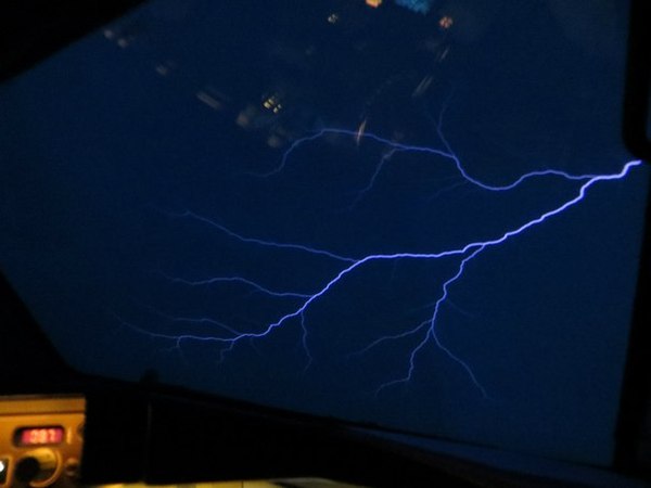shied away - Lightning, Echelon, Cockpit
