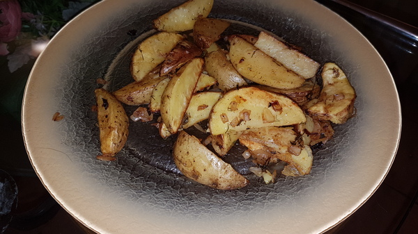 Rustic potato in marinade Very hot ! Fast and tasty! - Rustic potatoes, Beer snack, Dinner, Dinner, Recipe, Puree, Snack, 