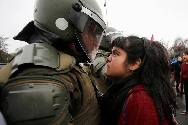 Confrontation - Girls, Police, Chile, Demonstration, Sight, Confrontation, Photo