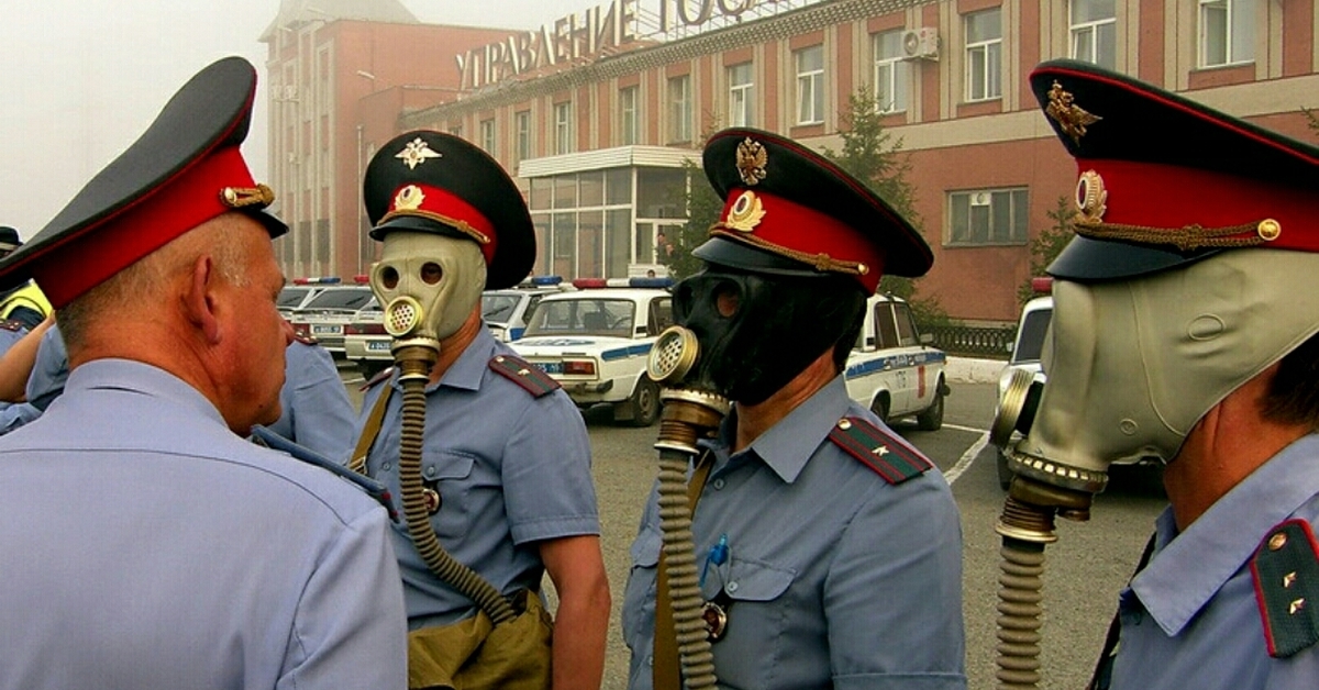 Прикольные картинки полицейского. Полиция приколы. Забавный полицейский. Прикольный полицейский. Смешной милиционер.