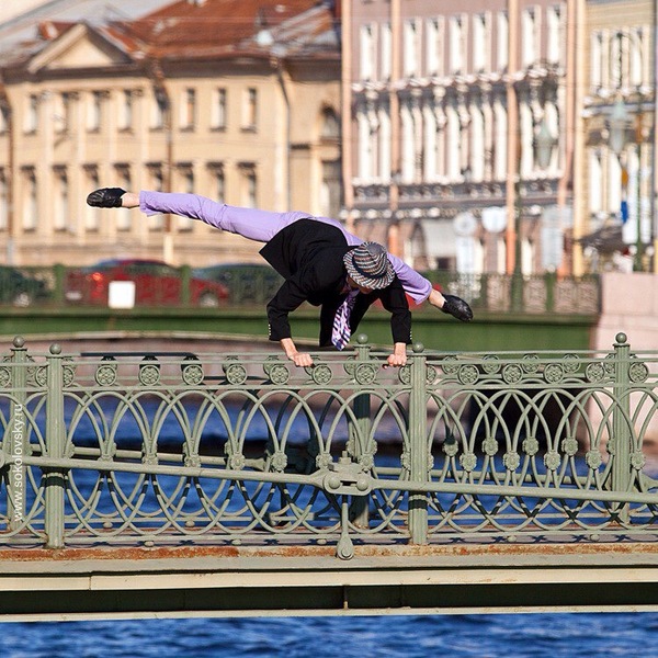 When Peter dances you. - Photo, Saint Petersburg, Dancing on the water