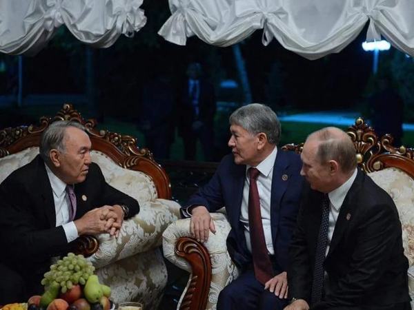 Interesting conversation - Nursultan Nazarbaev, Vladimir Putin, Politics, CIS, Summit, Almazbek Atambayev
