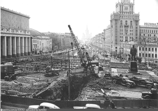 Mayakovsky Square during construction and now - Photo, Moscow, Historical photo