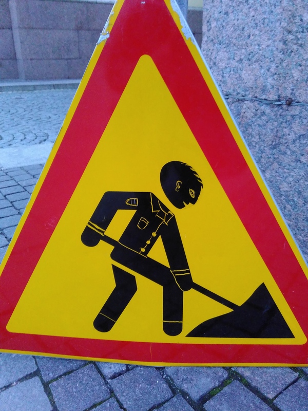 All around talent! A road sign in St. Petersburg is also a work of art - My, Saint Petersburg, Scratch