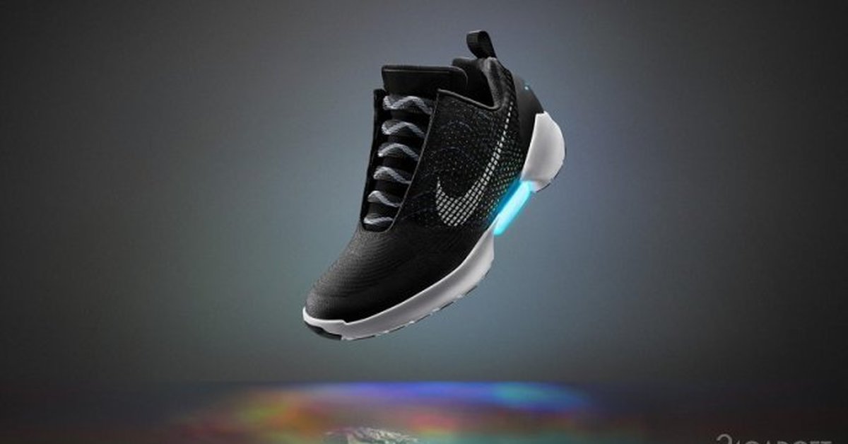 Nike кроссовки будущего. Nike HYPERADAPT. Найк шуз. Самозавязывающиеся кроссовки.