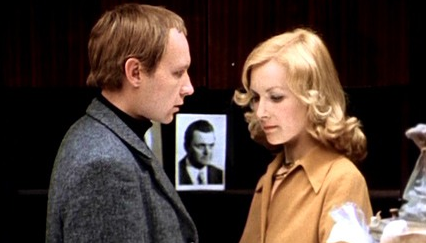 Украинцы просят Порошенко вернуть показ "Иронии судьбы" в новогоднюю ночь