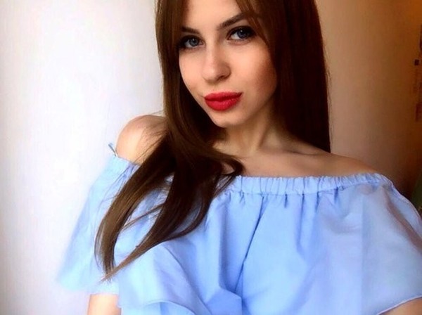 In London, a 20-year-old Russian woman sells her virginity at auction for the sake of studying - NSFW, Virginity, Sale, , Longpost