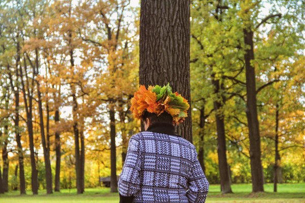 Autumn woman. - My, The park, Walk, Autumn, Saint Petersburg, Pushkin