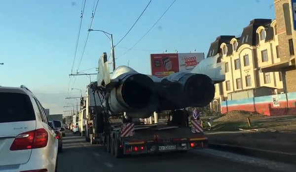 What do you see on the roads? - Krasnodar, Russia, Suddenly, Road