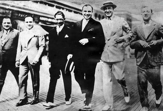 famous mafiosi. Meer Lansky, Al Capone, Nicky Johnson with homies. 1929 - Mafia, Story, Crime