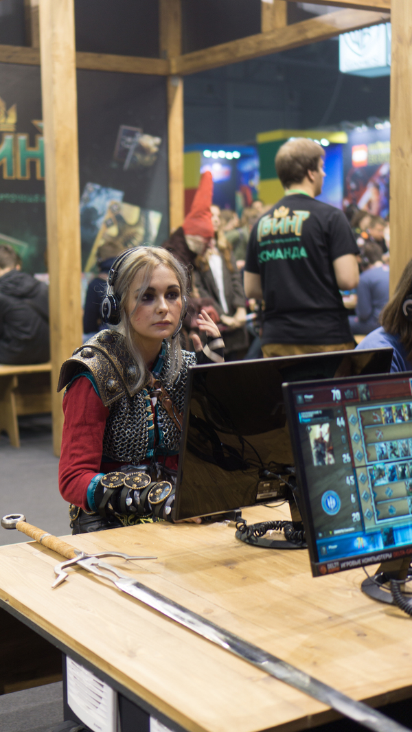 Nothing special, just Ciri playing Gwent beta - My, Igromir, Witcher, Gwent, The photo, Sony a6000