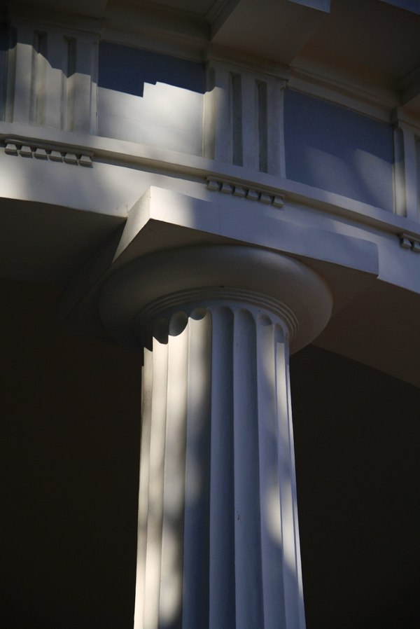 Fragment of the Doric column of the Pavilion under the Flag on Elagin Island. - My, Saint Petersburg, Elagin, Column