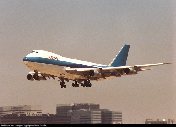4  1992      . Boeing 747,  , , , , , 