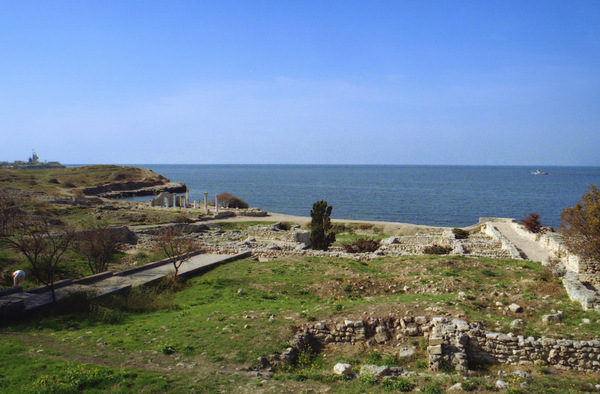 Ancient stones of Crimea. - My, Crimea, Chersonesos, Ai-Petri, Cemetery, Chufut-Kale, Russia, sights, camera roll, Longpost