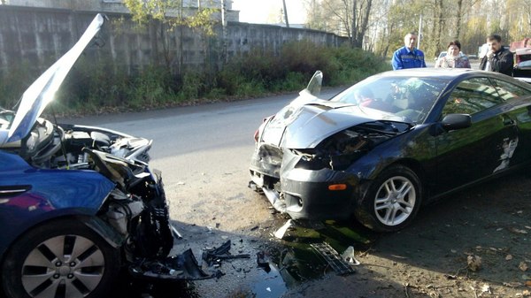 Head-on accident near St. Petersburg (09.10.2016) - Saint Petersburg, Road accident, Crash, Vsevolozhsk, Video