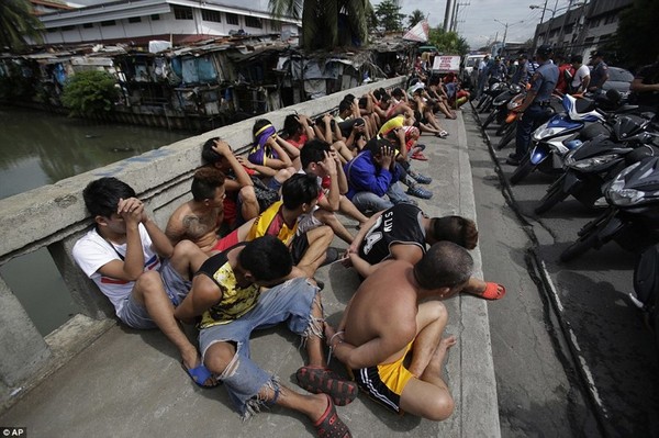 The Philippines is covered in blood: at the call of the new president, drug addicts and drug dealers are being massacred. - Philippines, Drug trade, Rodrigo Duterte, USA, Drug fight, Methamphetamine, Longpost, Drugs