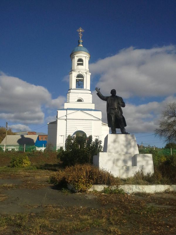 All the essence of one picture. - Church, Lenin, Combination