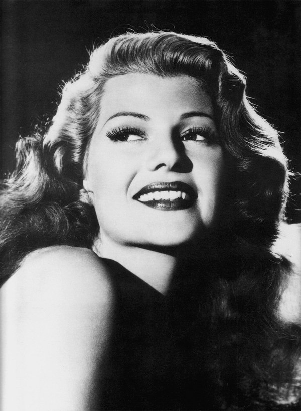 Today, October 17, is the birthday of Rita Hayworth, the same Rita Hayworth. - Stephen King, The photo, Black and white, Birthday, Rita Hayworth