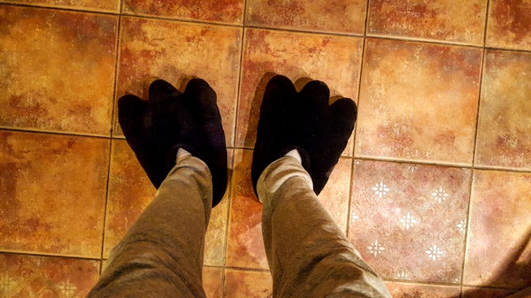 Купил тапки. Мне 24 годика