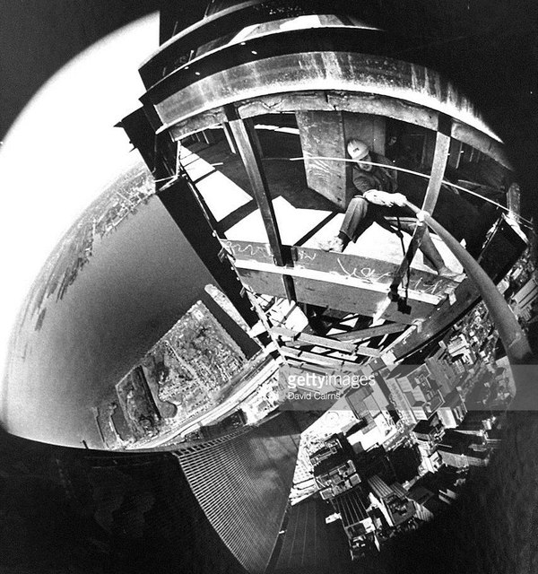 Using a selfie stick on the construction of the World Trade Center Twin Towers, 1971 - Selfie, Twin Towers, Vtc, New York, The photo, Story, Building