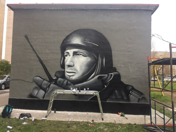 A large-scale graffiti with a portrait of Motorola appeared in St. Petersburg. - Graffiti, Motorola, Saint Petersburg, Heroes, DPR, LPR, New Russia