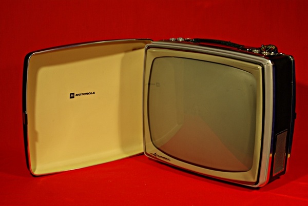 История гаджетов Motorola Geektimes, Смартфон, Электроника, Телефон, Моторола, Google, Lenovo, Видео, Длиннопост