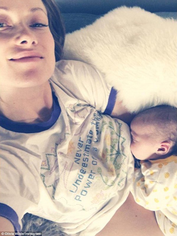 Olivia Wilde, beloved by many actress, shared the first photo of the newborn Daisy. - Olivia Wilde, , Dr. House, Tron: Legacy, Newborn, Milota, Mum, Children
