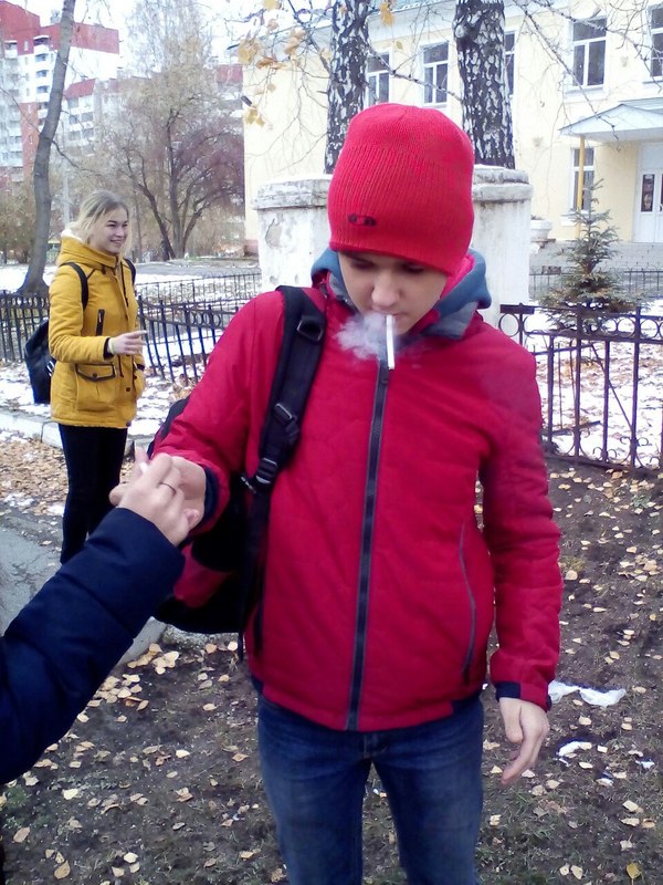 Schoolboy and a cigarette. - My, School, Cigarettes, Russia, Stupid, Stupidity