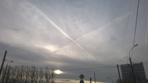 Divine tic-tac-toe or something is wrong here ... - My, Tic Tac Toe, Sky