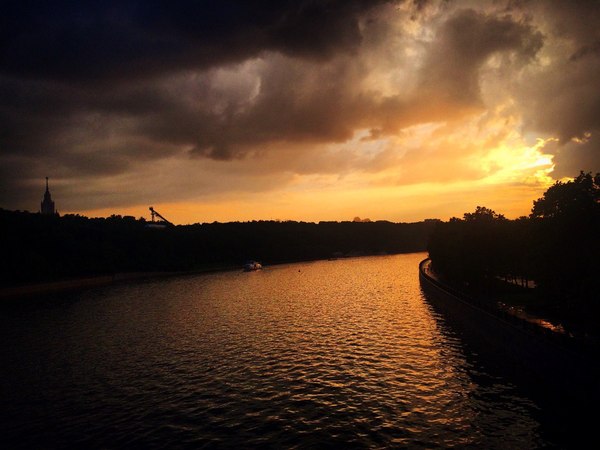 The calm before the storm - My, Moscow, Thunderstorm, beauty, Photo, The photo