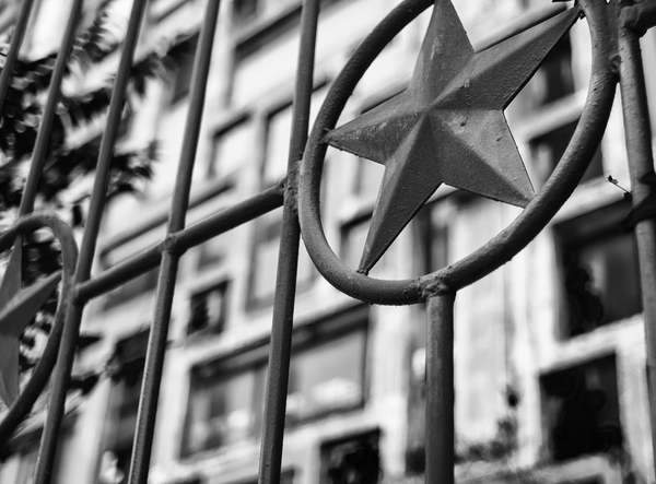 Heritage - My, Black and white photo, Stars, Fence, The photo, Building, Fencing, Photo, Pentax, Star