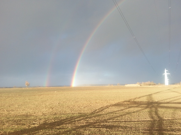 That's such a beauty was yesterday at work. Now I know where the pot of gold is buried. - My, Power lines, Republic of Belarus, Rainbow