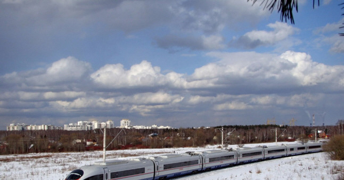 М о железнодорожный погода. ЖД пути Сапсан железная дорога. Сапсан Москва Питер. Сапсан Тверь зима. Сапсан поезд зима.