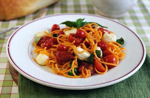 Spaghetti with tomatoes and mozzarella - Spaghetti, Mozzarella, Recipe, Cook's Diary, Cherry tomatoes