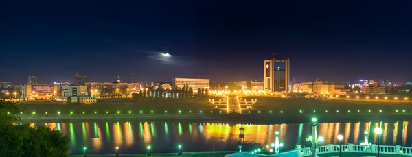 Panorama of the night city - My, Cheboksary, Панорама, Night shooting, Landscape, Sony, moon