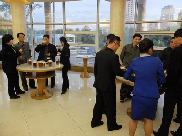 WHAT IT LOOKS LIKE: A BEER BAR IN Pyongyang - Beer, Pyongyang, Longpost, Bar