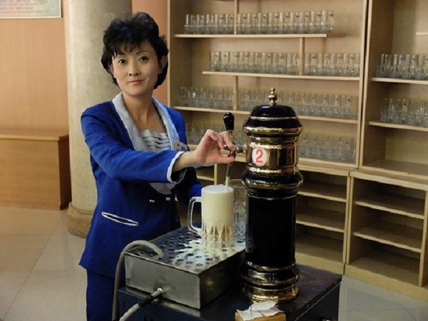 WHAT IT LOOKS LIKE: A BEER BAR IN Pyongyang - Beer, Pyongyang, Longpost, Bar