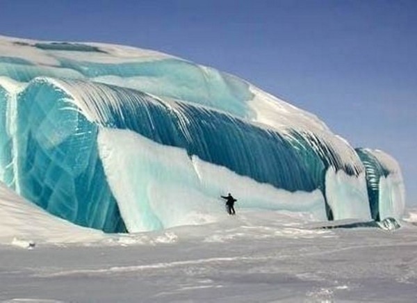 As I can see... - A bike, A wave of posts, Antarctica