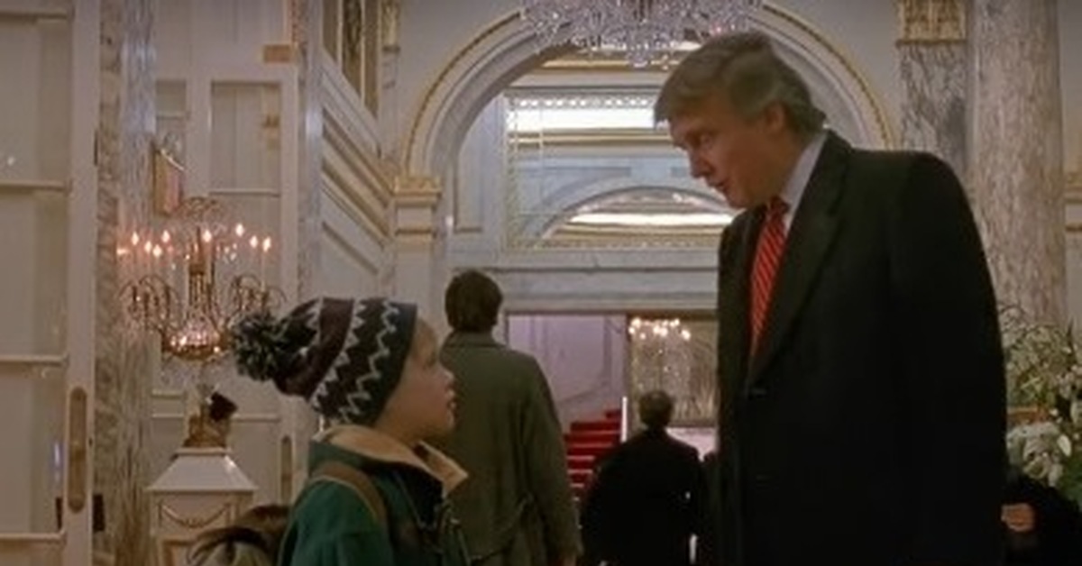 Трамп сыграл самого себя в фильме "Один дома 2" | Пикабу